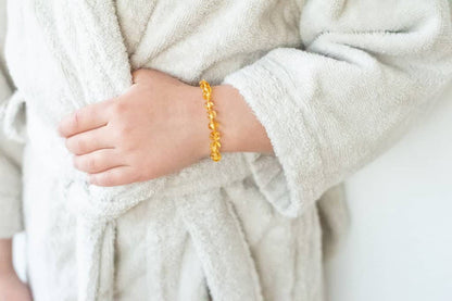 Bracelet d'ambres contre la douleur dentaire